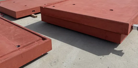 Loe Betongelementer - Farget balkongdekke